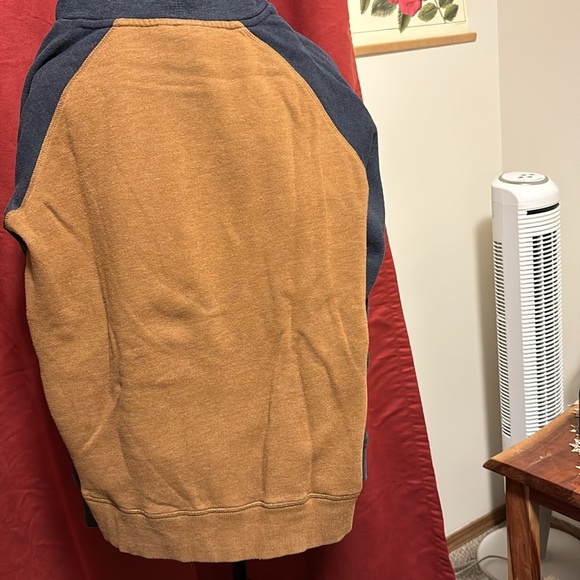 10 Tree hoodie - Picture 4 of 6